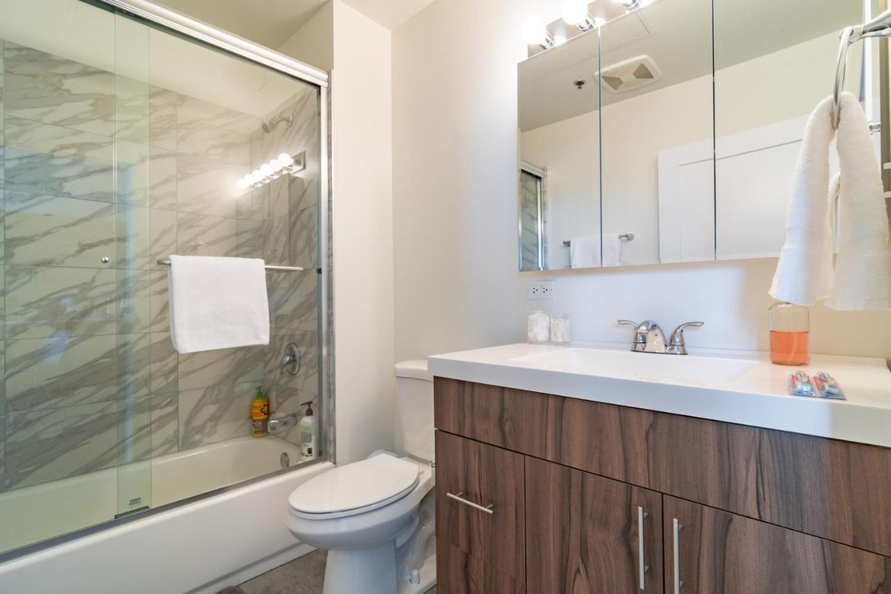 Mccormick Place Modern 2Br Loft In Downtown Chicago Michigan Avenue With Optional Parking Near Soldier Field Luaran gambar